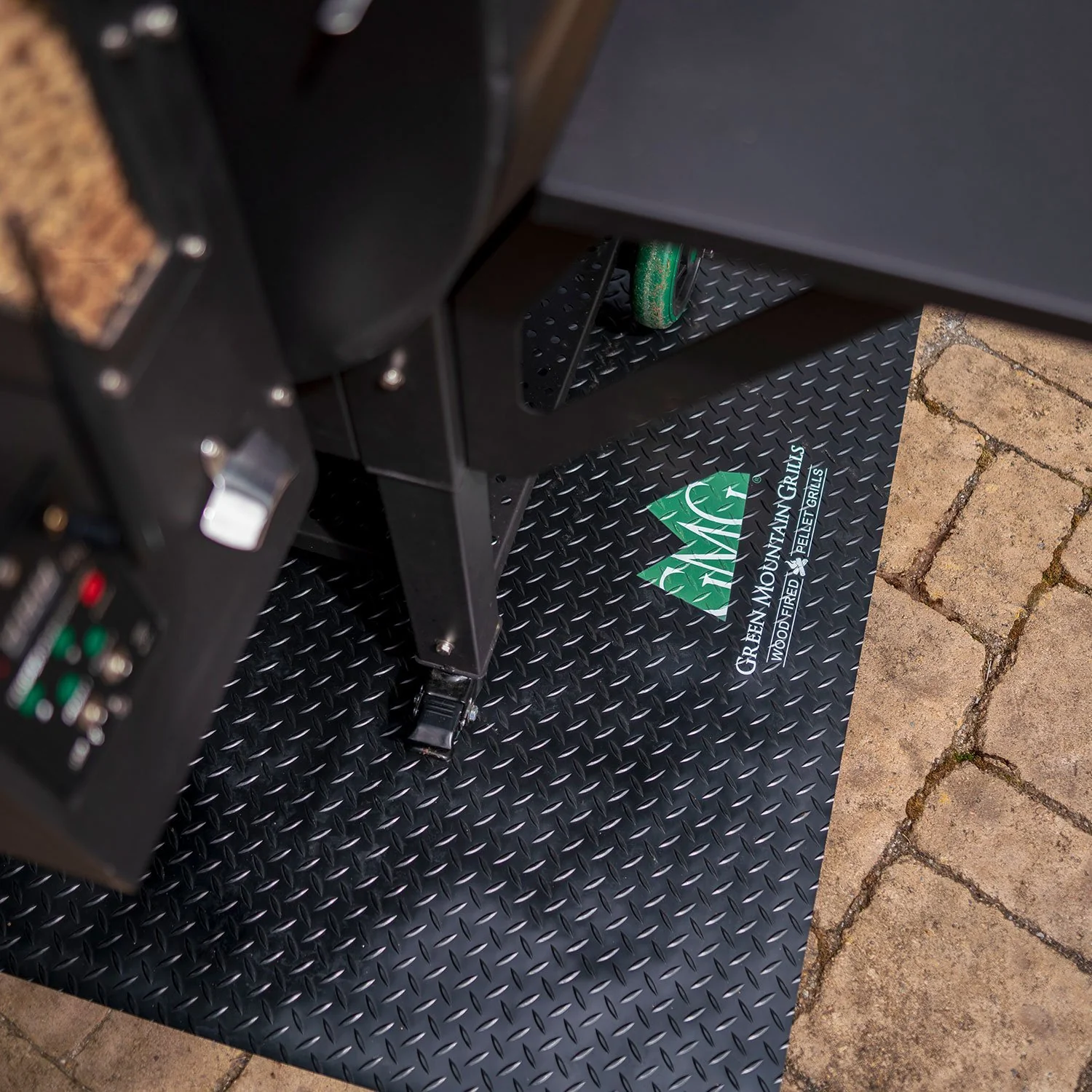 GMG BBQ Floor Mat - Protect Your Outdoor Flooring - Image 4
