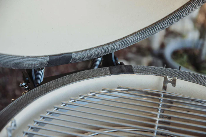 Monolith ONE.66 Ceramic Grill with cart - Image 12