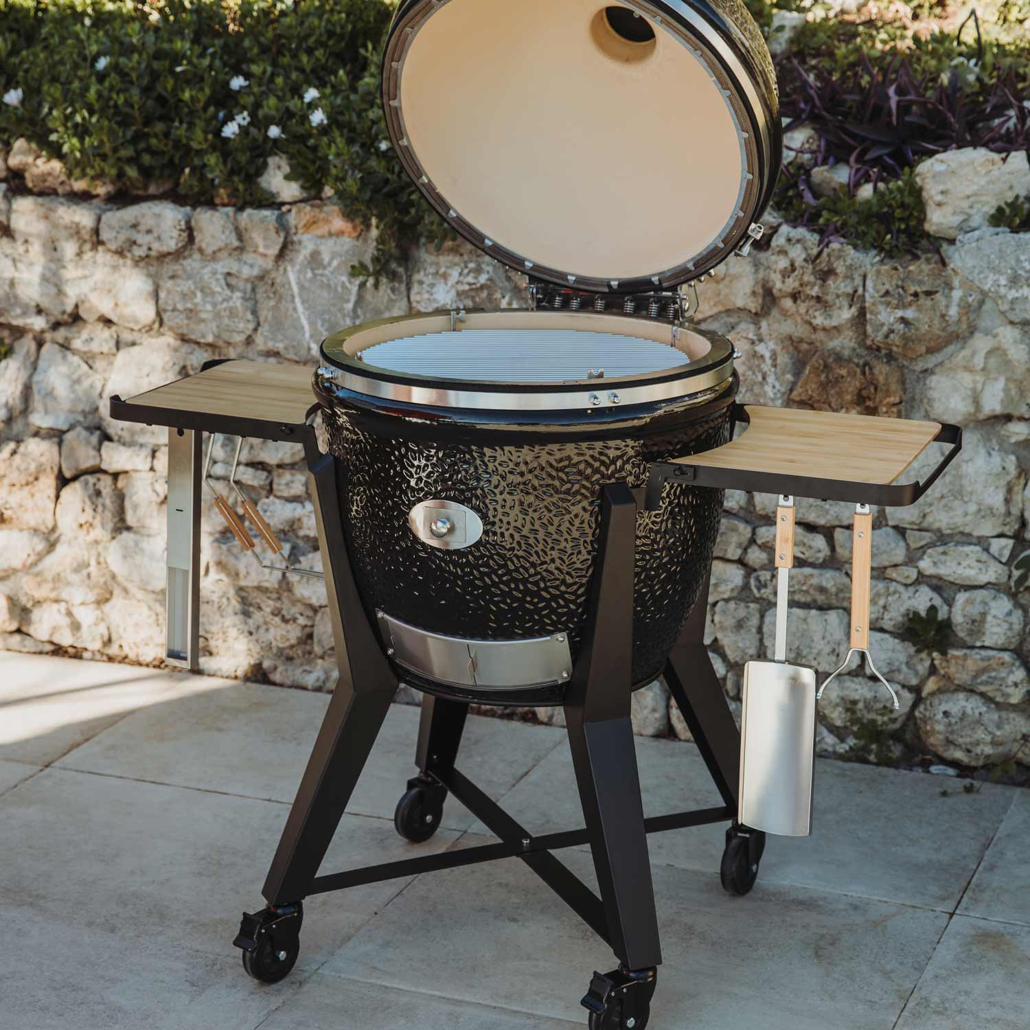 Monolith TWO.66 Kamado Grill for Outdoor Cooking - Image 6